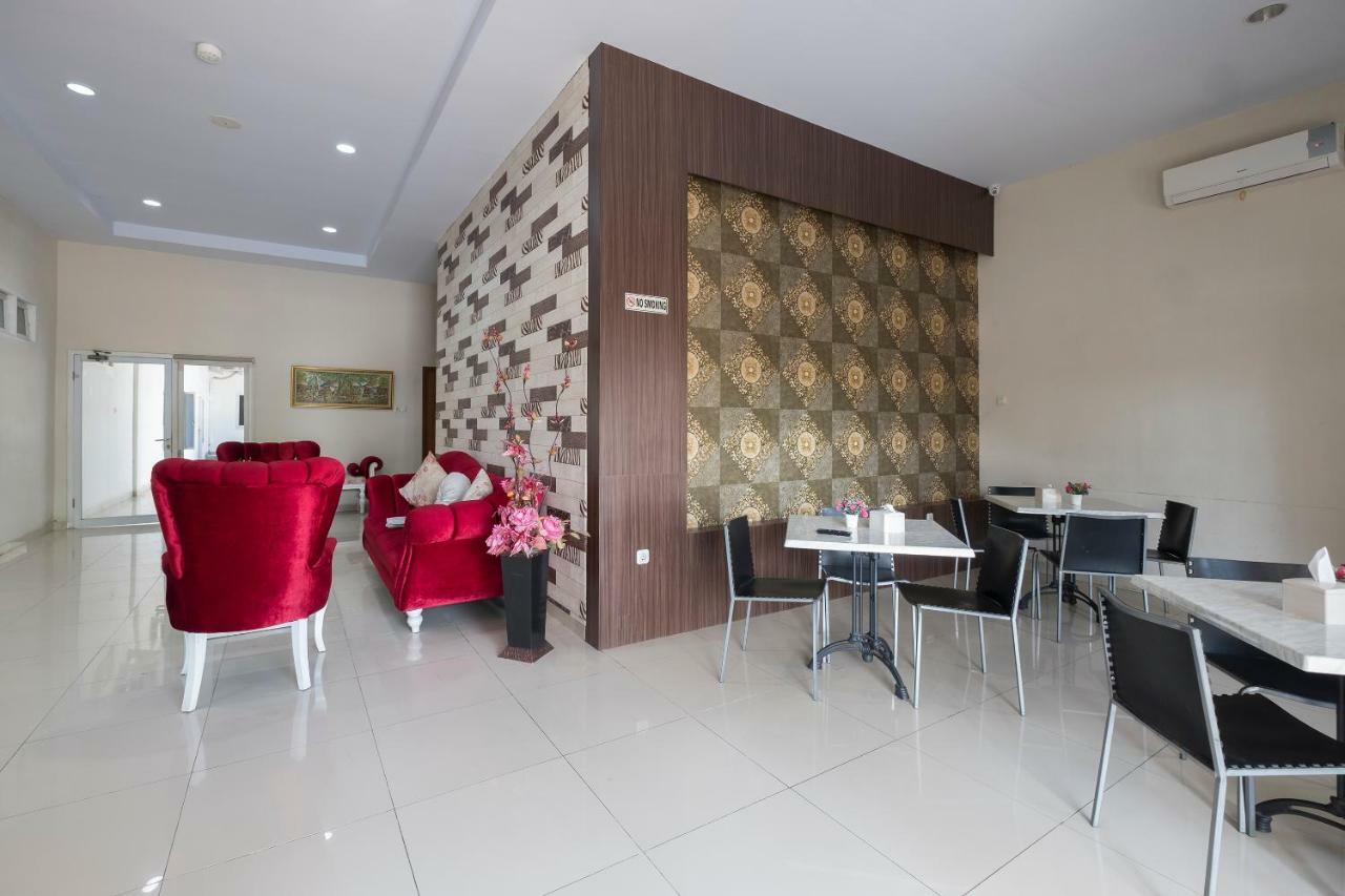 Hotel Astra Novilia Makassar Dış mekan fotoğraf