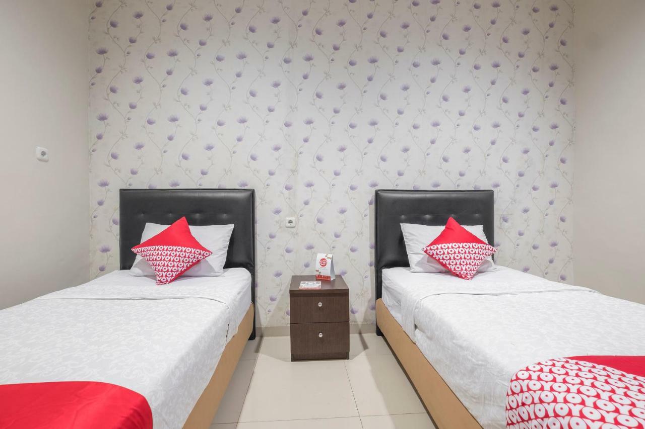Hotel Astra Novilia Makassar Dış mekan fotoğraf