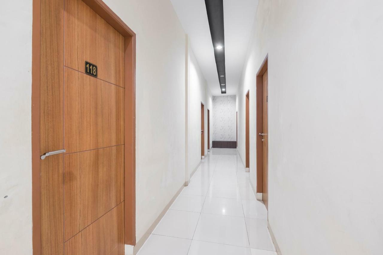 Hotel Astra Novilia Makassar Dış mekan fotoğraf