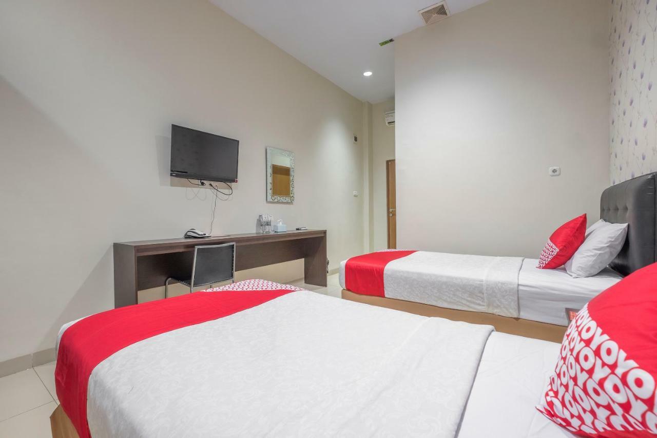 Hotel Astra Novilia Makassar Dış mekan fotoğraf