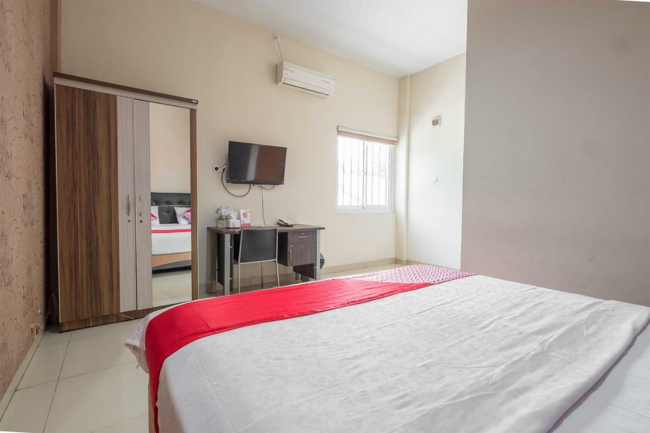 Hotel Astra Novilia Makassar Dış mekan fotoğraf