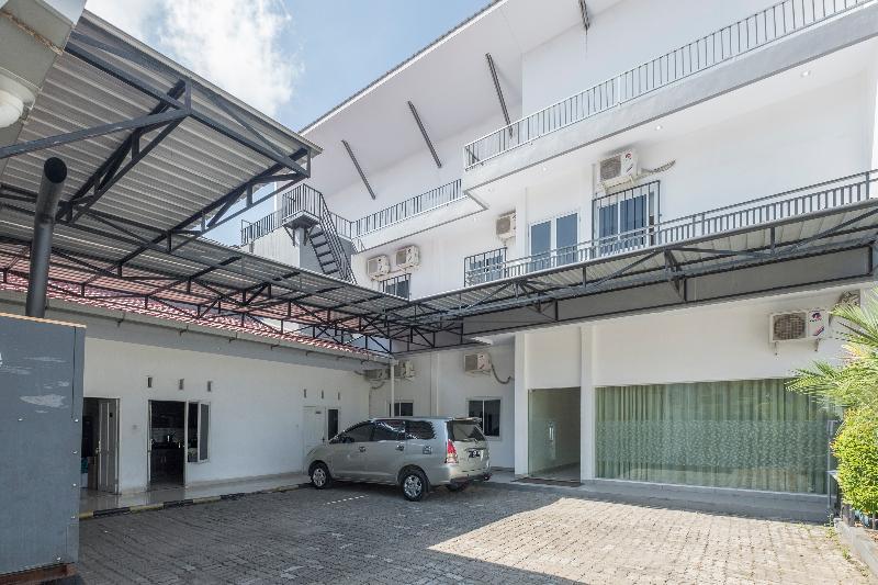 Hotel Astra Novilia Makassar Dış mekan fotoğraf